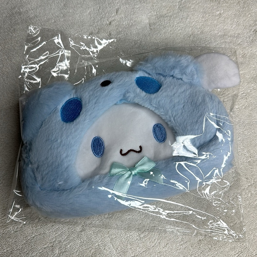 Sanrio Cinnamoroll Plush Makeup Storage Bag or Pencil Case - Picture 3 of 4
